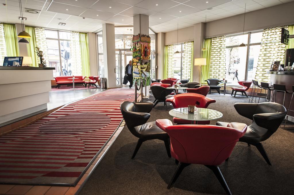 Hotel Uppsala Buitenkant foto